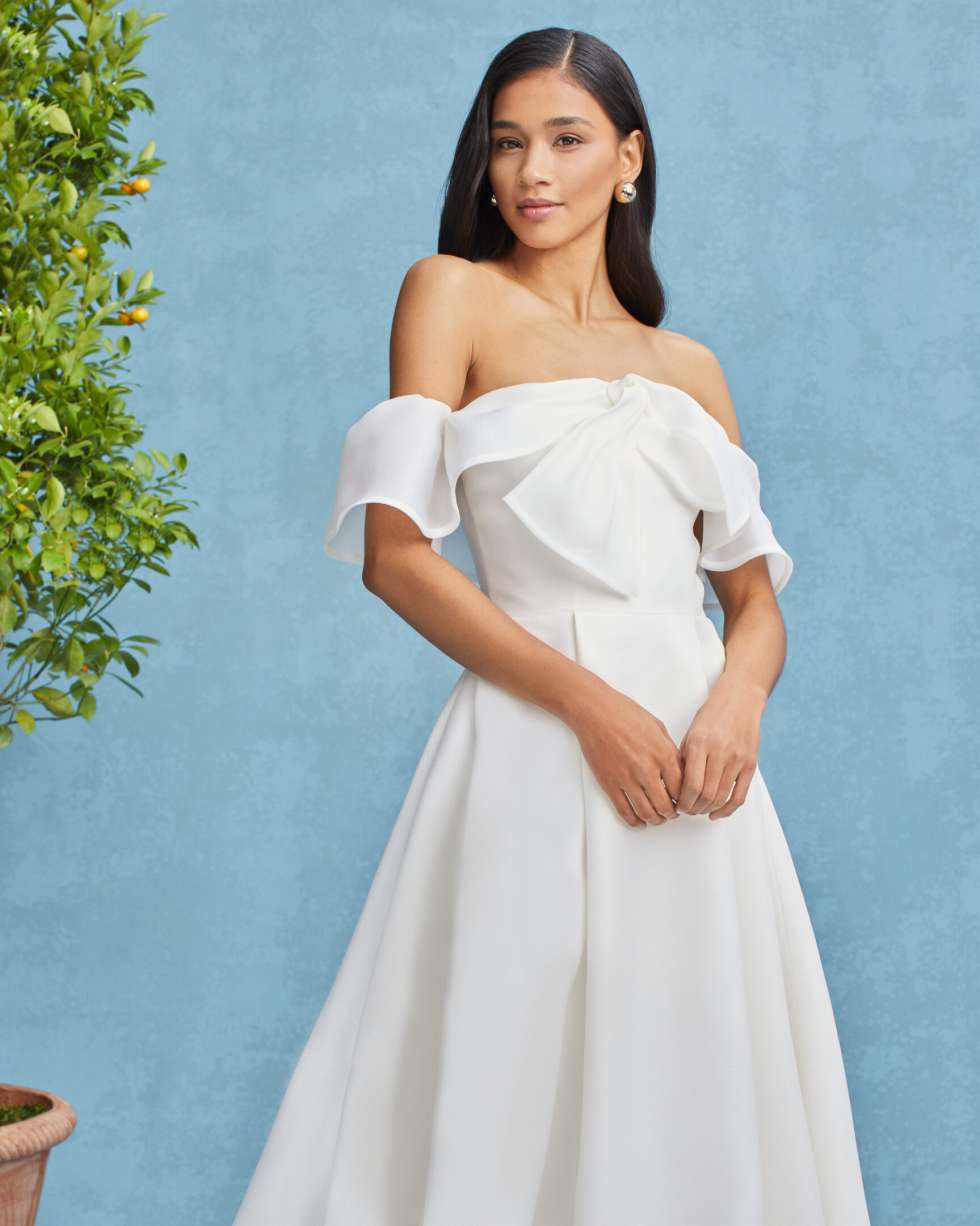 Carolina herrera off clearance the shoulder wedding dress