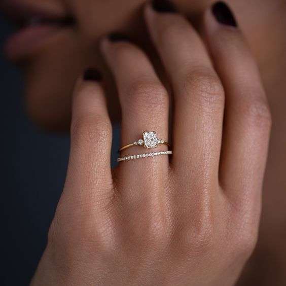 Buy Simple Diamond Finger Ring Online