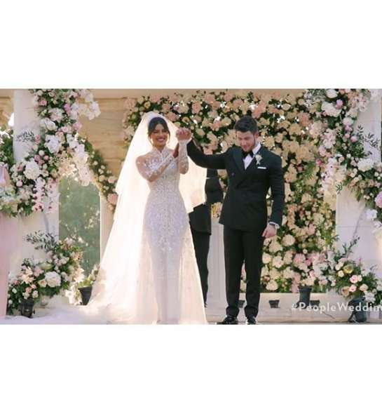 nick jonas wedding veil