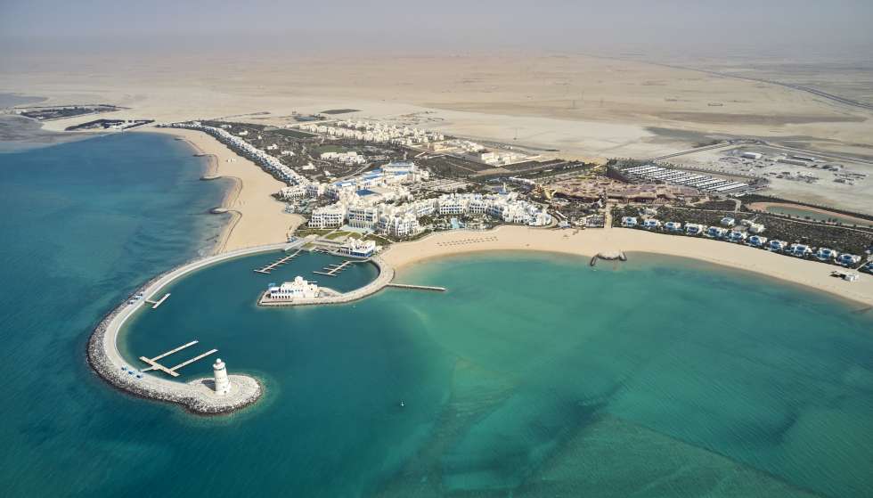 Hilton Salwa Beach Resort & Villas 