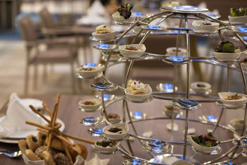 Hilton Salwa Beach Resort & Villas Hilton Salwa Beach Resort & Villas