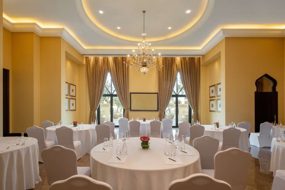 Shangri-La Hotel Qaryat Al Beri