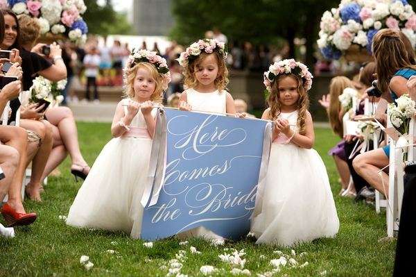 Multiple cheap flower girls