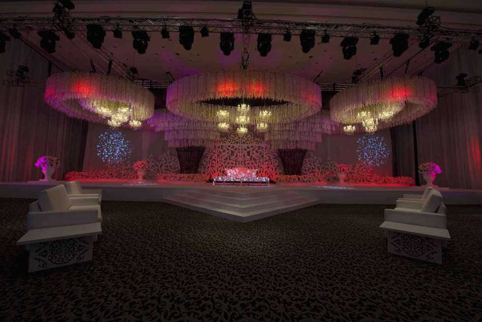 حزمة الزفاف البلاتينية- فندق ومركز مؤتمرات لو ميريديان دبي
