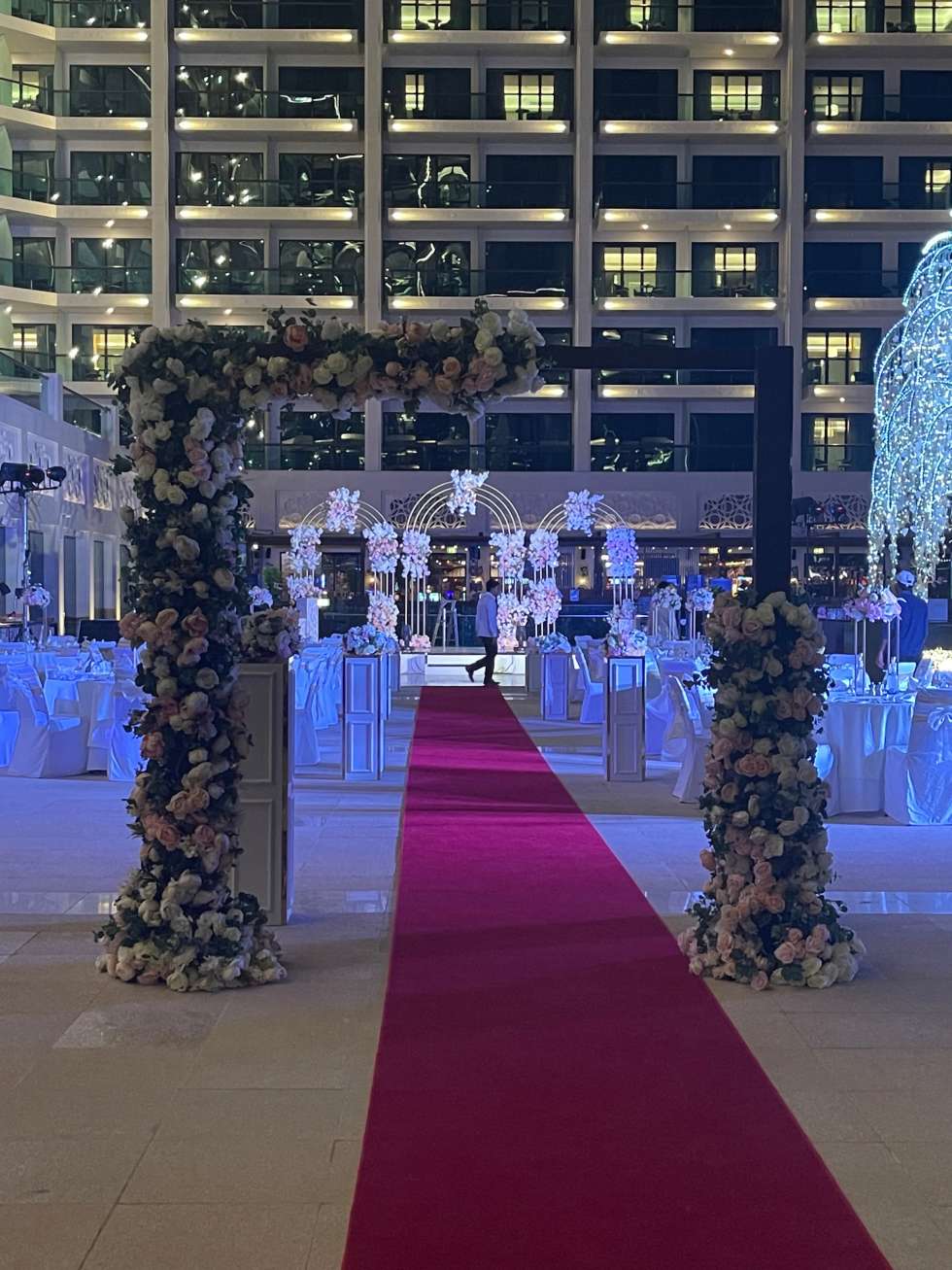 حزمة الزفاف الذهبية في هيلتون دبي نخلة جميرا